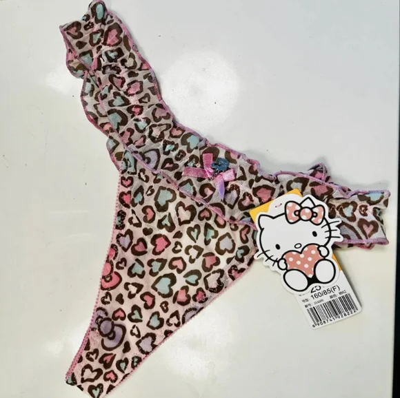 🆕 🔥  🔥Hello Kitty Silky Thongs - Picture 3 of 12